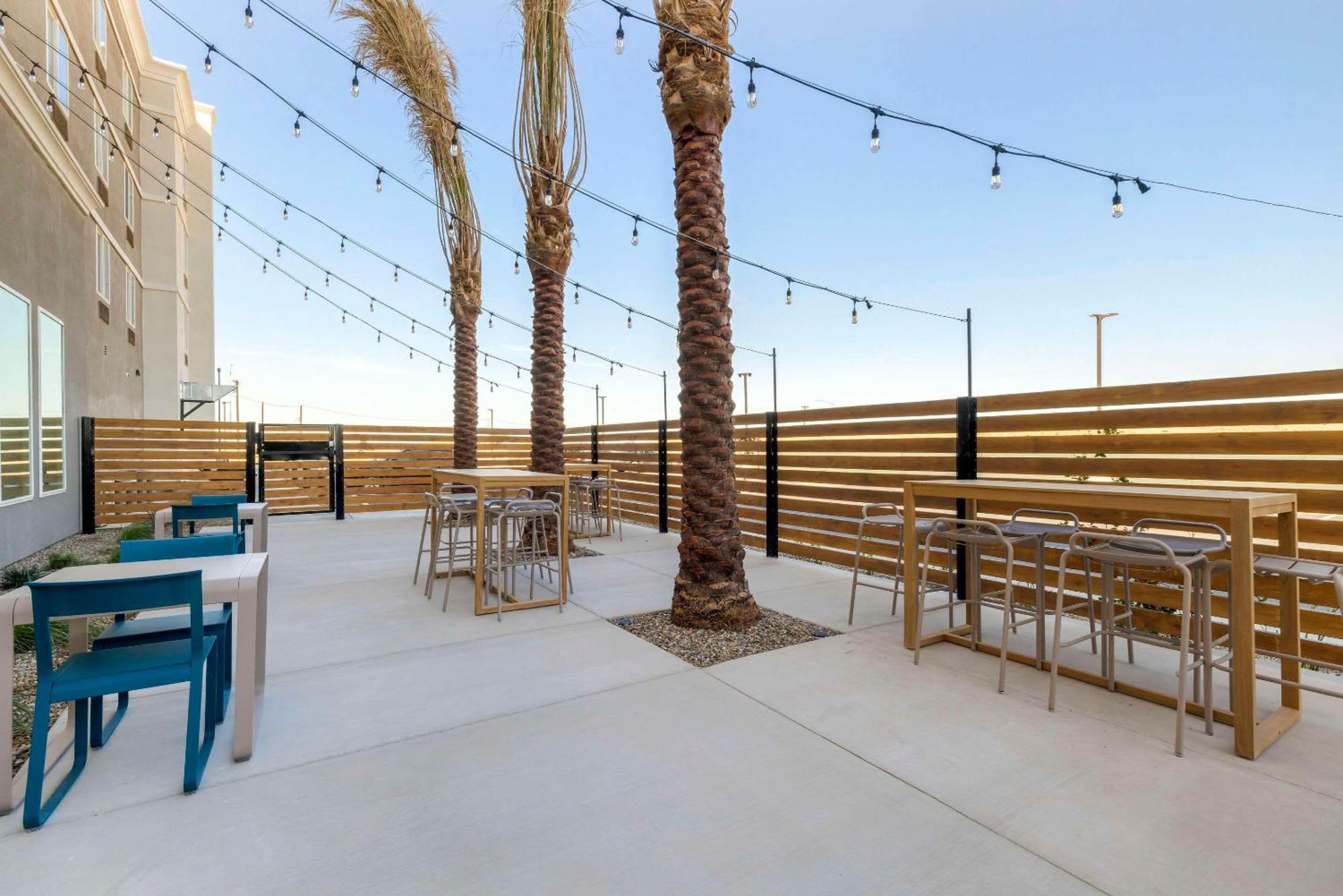 Cambria Hotel El Centro - Imperial Exterior photo